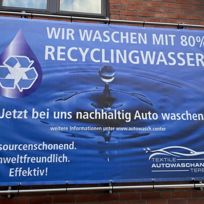 Dieses Plakat schmückt nun die Hauswand unserers Standorts in Ahaus